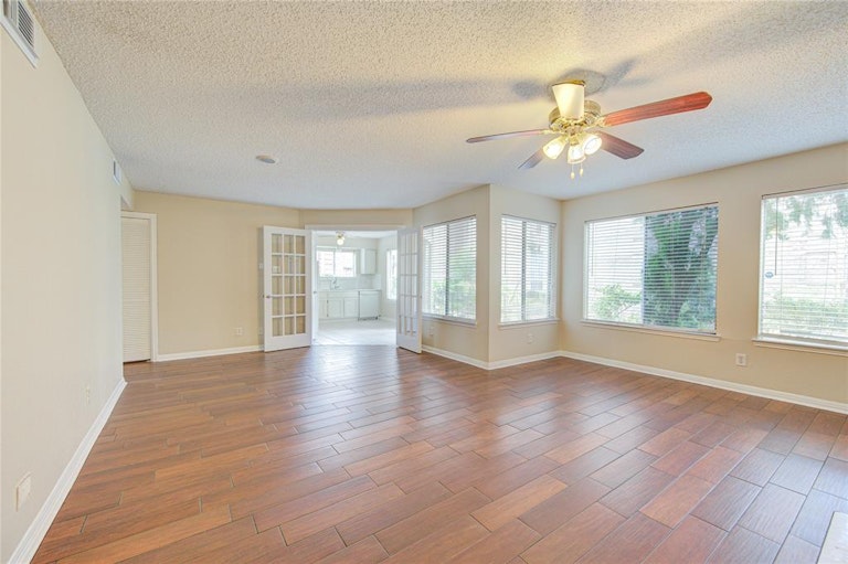 Photo 22 of 37 - 12200 Overbrook Ln #31A, Houston, TX 77077