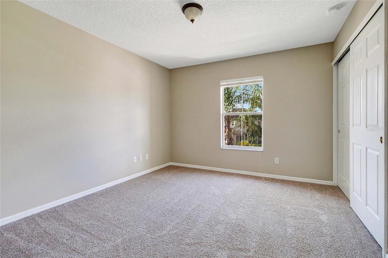 Photo 17 of 25 - 10824 Tilston Pt, Orlando, FL 32832