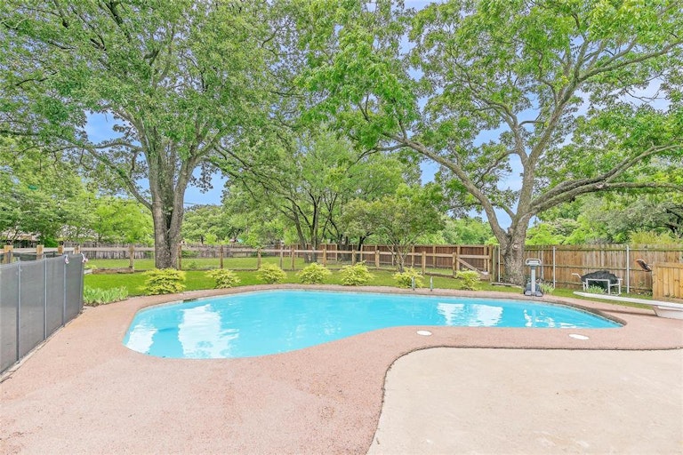 Photo 35 of 40 - 5412 Rustic Trl, Colleyville, TX 76034