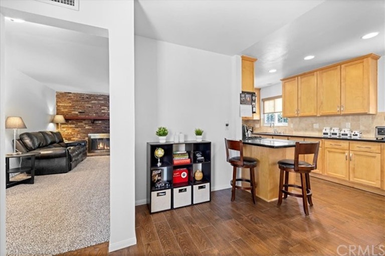 Photo 11 of 22 - 1729 W Beacon Ave, Anaheim, CA 92804