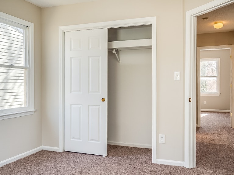 Photo 20 of 26 - 2500 Holbrook Ct, Raleigh, NC 27604