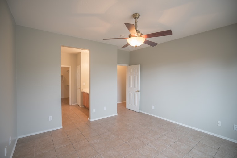 Photo 6 of 29 - 1740 W Twain Dr, Anthem, AZ 85086