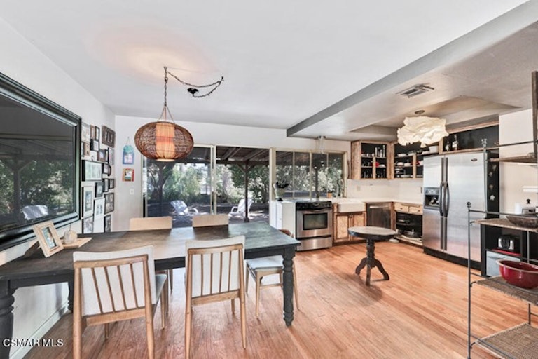 Photo 8 of 36 - 29301 Hillrise Dr, Agoura Hills, CA 91301