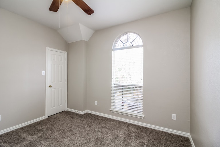 Photo 21 of 25 - 4304 Rock Springs Dr, Plano, TX 75024