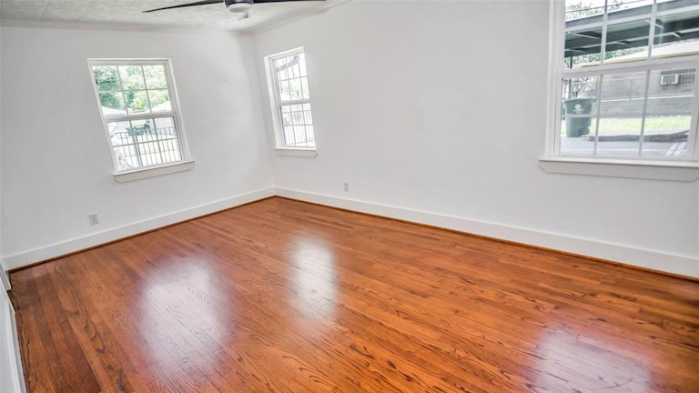 Photo 47 of 50 - 7758 Hereford St, Houston, TX 77087