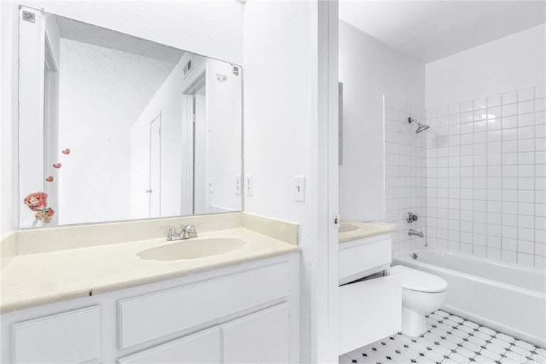 Photo 35 of 50 - 1238 Bayport Cir, Pomona, CA 91768