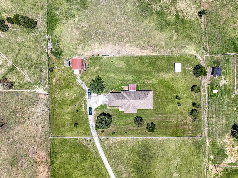 Photo 37 of 37 - 15829 County Road 616, Farmersville, TX 75442