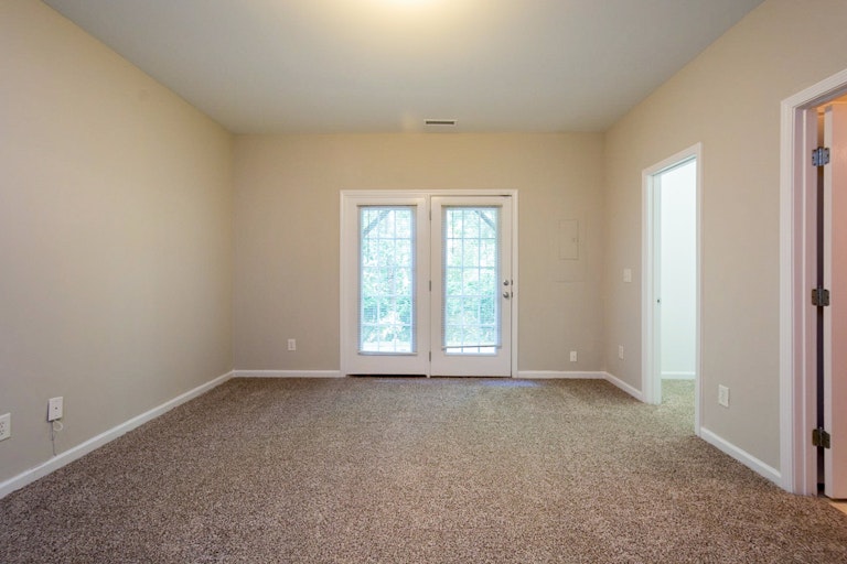 Photo 13 of 16 - 2708 Wyntercrest Ln, Durham, NC 27713