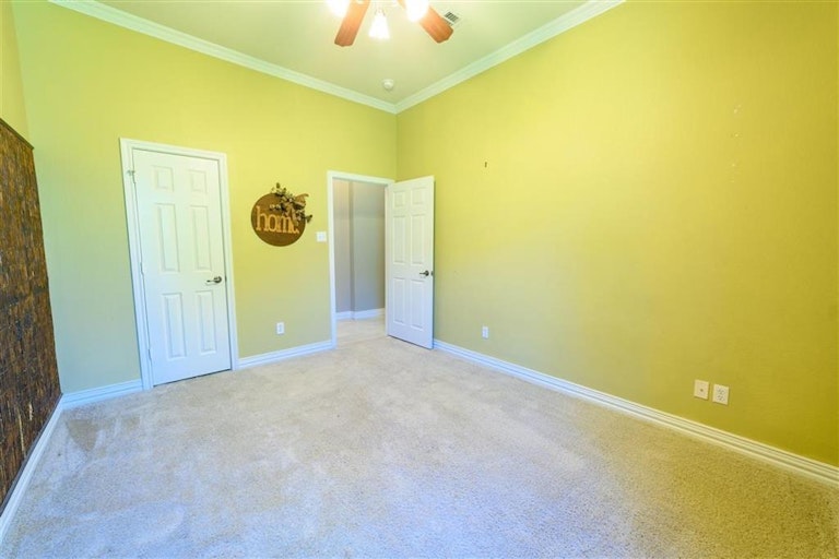 Photo 25 of 40 - 575 Chandler Dr, Aledo, TX 76008