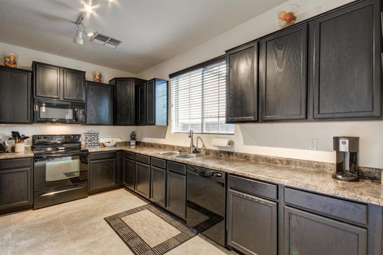 Photo 22 of 41 - 7416 S 27th Ter, Phoenix, AZ 85042