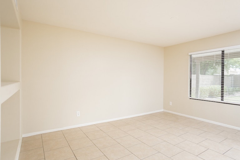 Photo 7 of 25 - 2129 E Williams Dr, Phoenix, AZ 85024