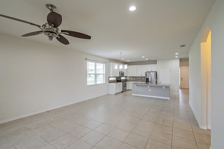 Photo 14 of 29 - 3343 Bethpage Loop, Mount Dora, FL 32757