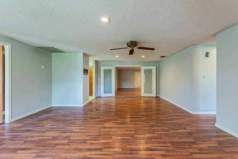 Photo 9 of 21 - 1735 Seneca Ave, Lakeland, FL 33801