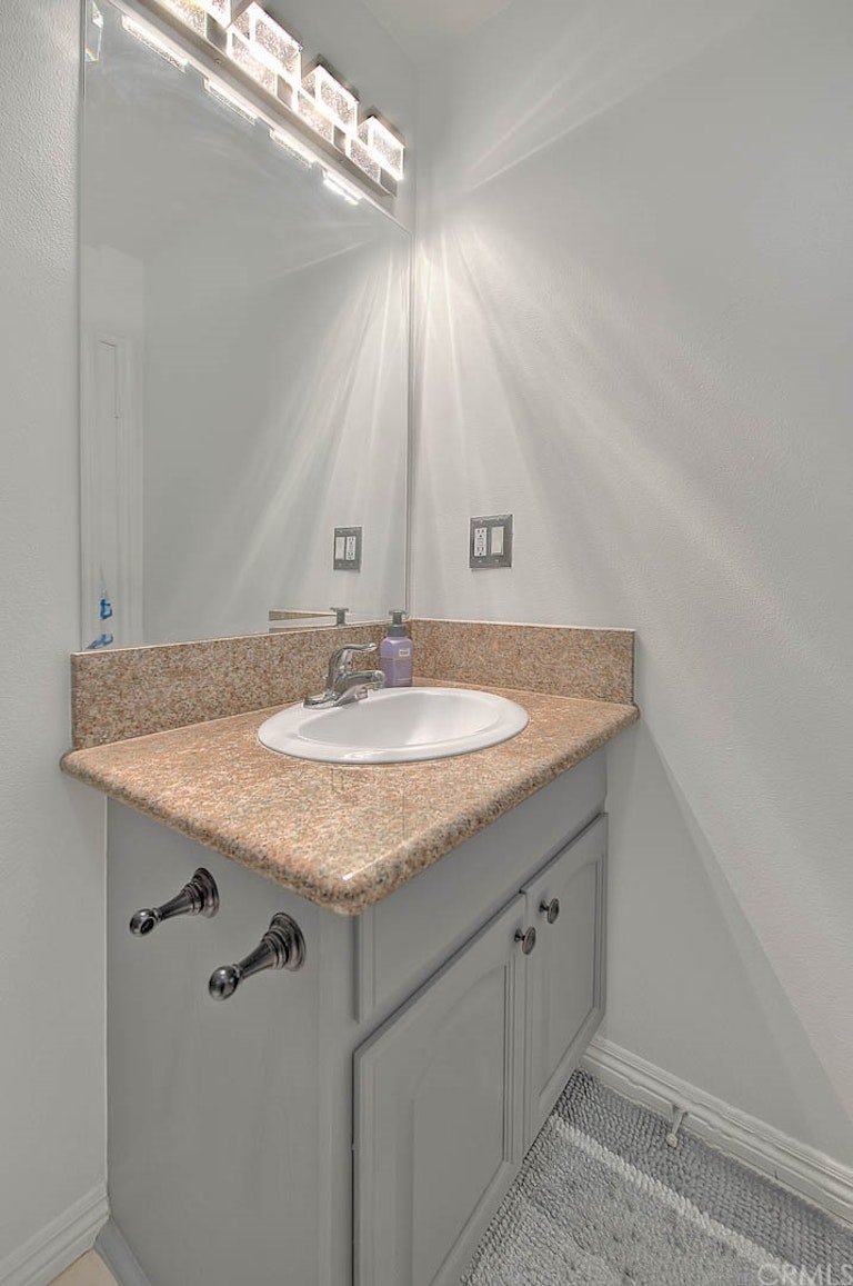 Photo 21 of 57 - 3711 Baldwin St #708, Los Angeles, CA 90031