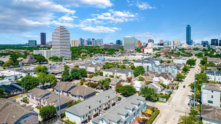Photo 47 of 47 - 2828 Bering Dr, Houston, TX 77057