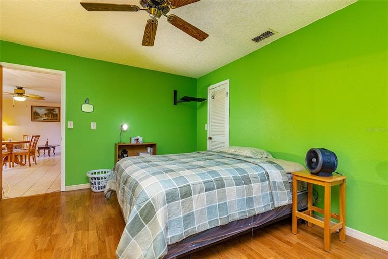 Photo 13 of 23 - 12921 Banyan St, Hudson, FL 34669