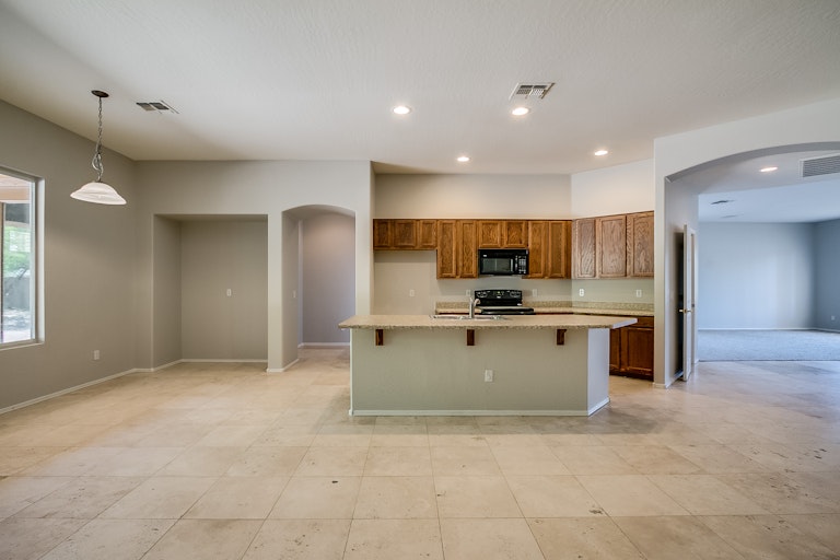 Photo 4 of 25 - 4820 S Robins Way, Chandler, AZ 85249