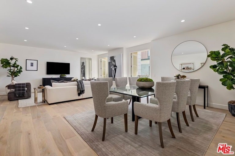 Photo 1 of 24 - 10106 Empyrean Way #201, Los Angeles, CA 90067