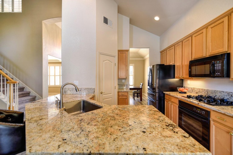 Photo 16 of 42 - 12017 Gold Pointe Ln, Gold River, CA 95670