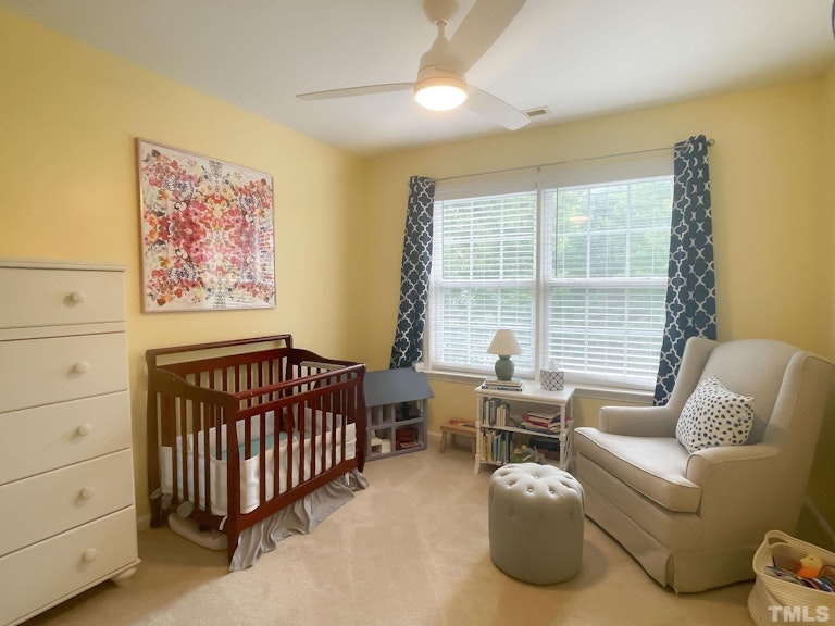 Photo 13 of 21 - 2408 Summit Dr, Hillsborough, NC 27278