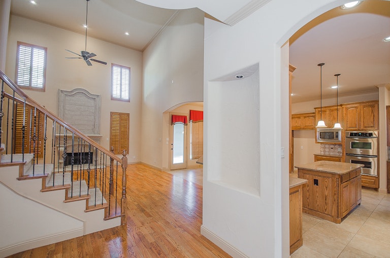 Photo 9 of 47 - 3006 Queen Ann Ct, Arlington, TX 76001