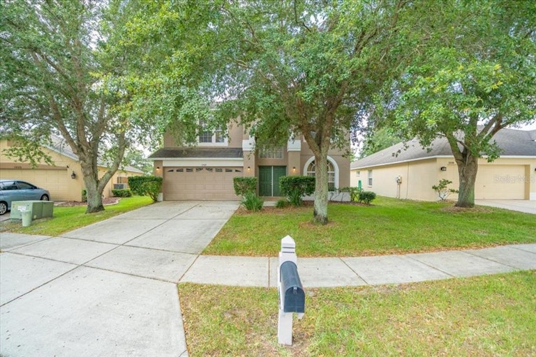 Photo 2 of 37 - 13133 Haverhill Dr, Spring Hill, FL 34609