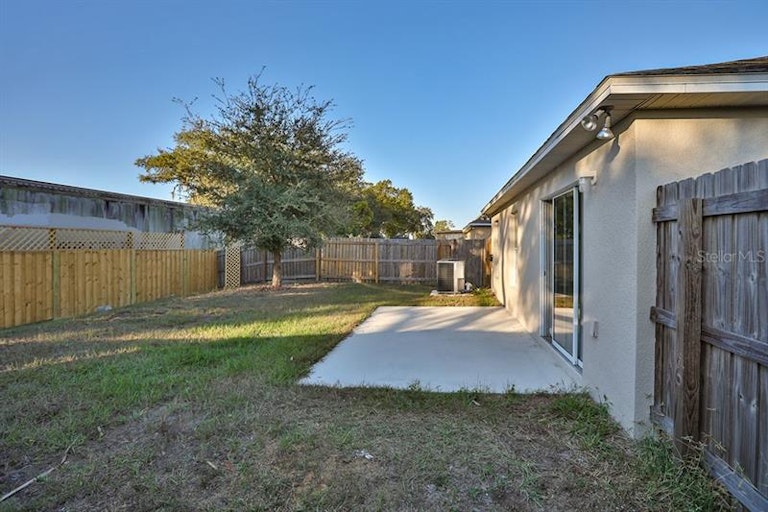 Photo 23 of 25 - 815 Brenton Leaf Dr, Ruskin, FL 33570