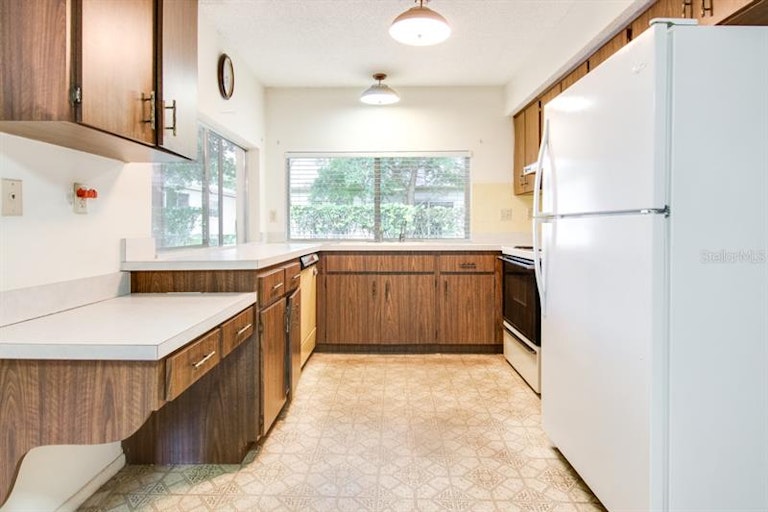 Photo 17 of 43 - 8806 Shenandoah Ln, Hudson, FL 34667