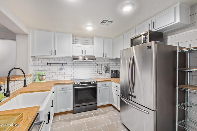 Photo 9 of 25 - 1550 S 228th Ln, Buckeye, AZ 85326