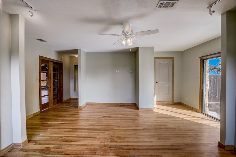 Photo 41 of 60 - 915 Lauder Dr, Spicewood, TX 78669