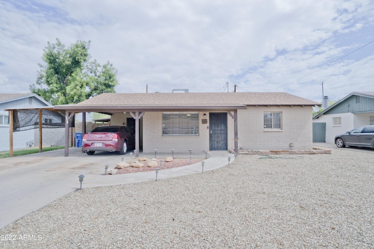 Photo 1 of 38 - 3556 W Meadowbrook Ave, Phoenix, AZ 85019