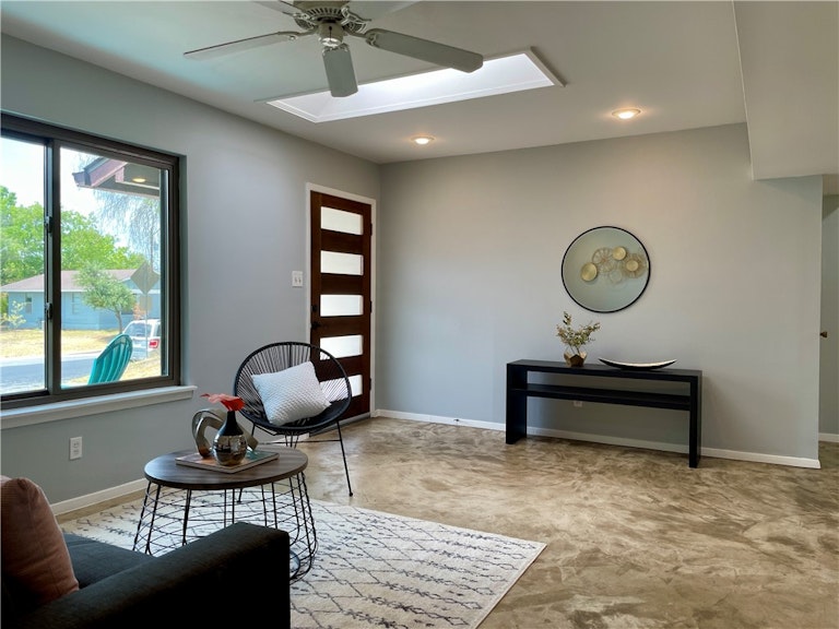 Photo 9 of 35 - 5409 Wellington Dr, Austin, TX 78723