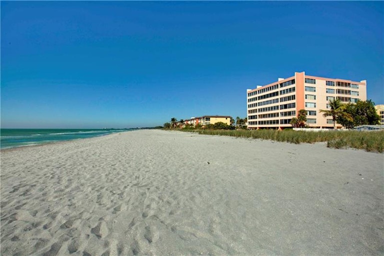 Photo 19 of 22 - 9150 Blind Pass Rd #404, Sarasota, FL 34242