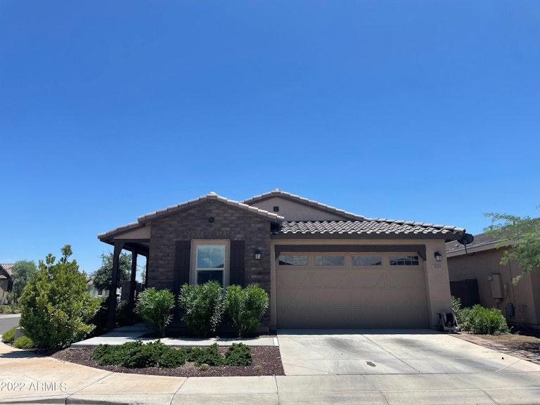 Photo 1 of 28 - 9341 W Willow Bend Ln, Phoenix, AZ 85037