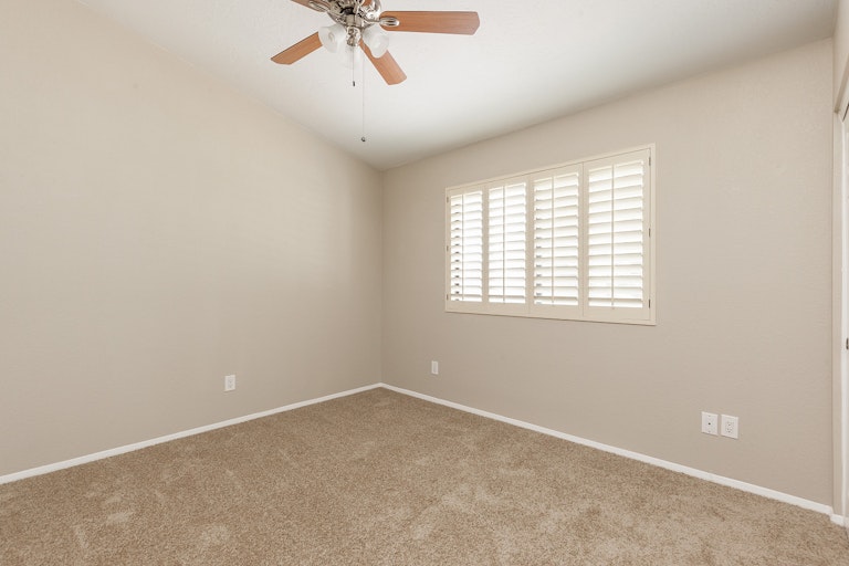 Photo 17 of 29 - 802 E Meadow Ln, Phoenix, AZ 85022