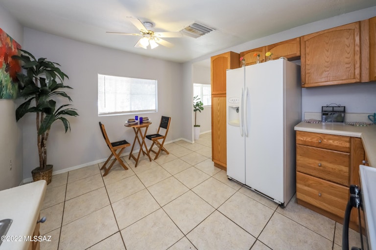 Photo 10 of 23 - 10151 S Green Dr, Tucson, AZ 85756