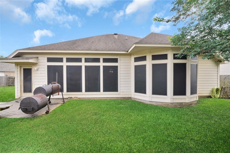 Photo 20 of 20 - 5414 Cunningham Ln, Rosenberg, TX 77471