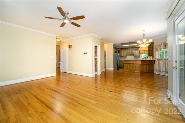 Photo 11 of 48 - 3607 Deruyter Cir, Charlotte, NC 28269