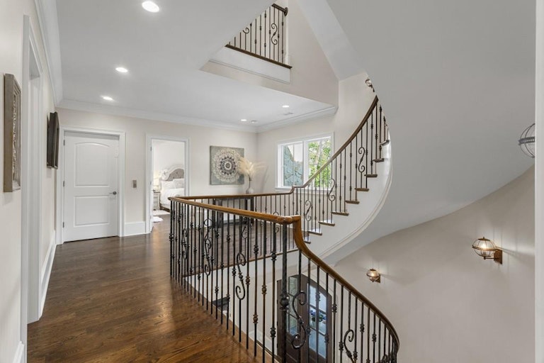 Photo 24 of 77 - 4268 Woodland Brook Dr SE, Atlanta, GA 30339