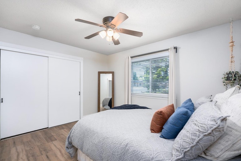 Photo 19 of 52 - 2341 Rogue River Dr, Sacramento, CA 95826