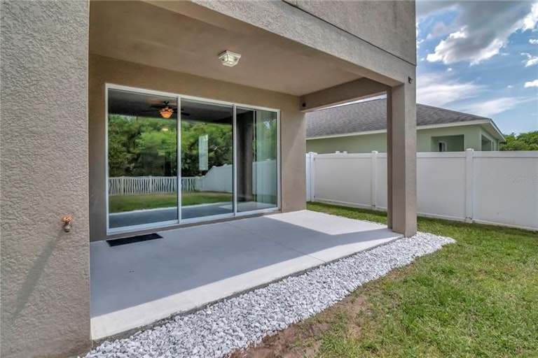 Photo 40 of 47 - 1964 Hawks View Dr, Ruskin, FL 33570