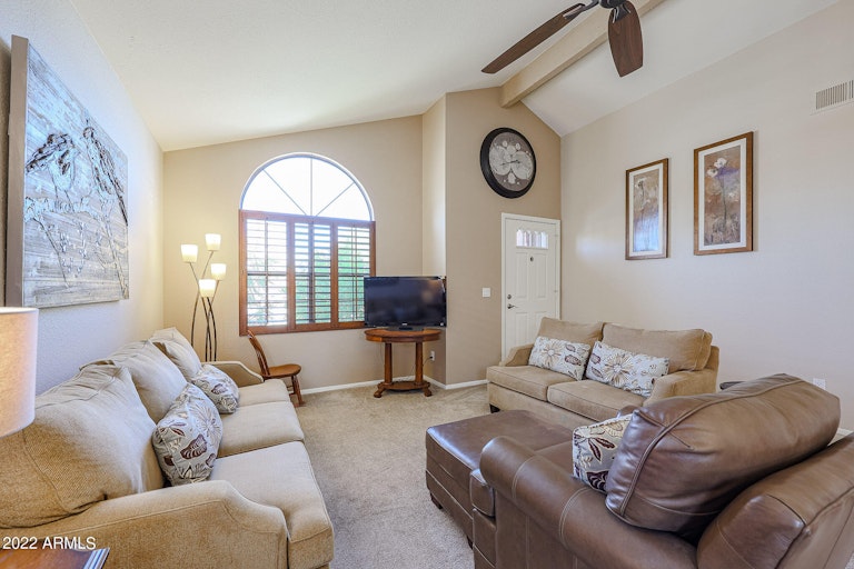 Photo 11 of 38 - 5207 E Half Moon Dr, Phoenix, AZ 85044