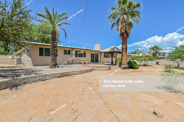 Photo 5 of 27 - 8501 E Desert Steppes Dr, Tucson, AZ 85710