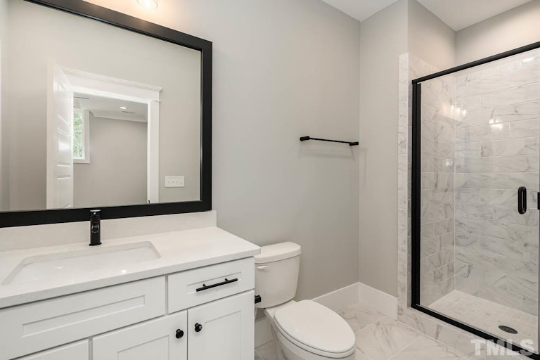 Photo 23 of 33 - 298 Bonterra Way, Chapel Hill, NC 27516