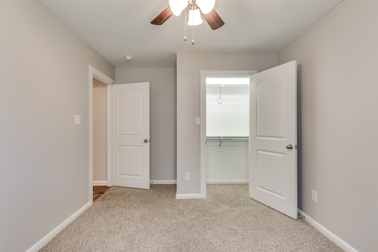 Photo 20 of 27 - 106 Pearl Ln, Lake Dallas, TX 75065