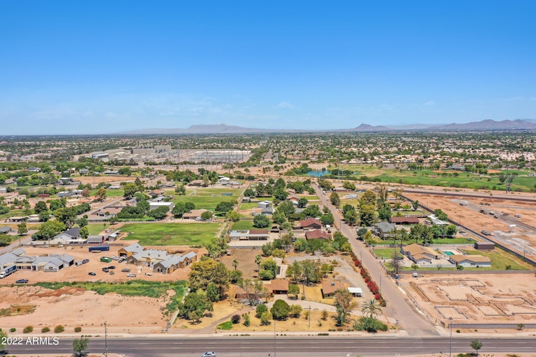 Photo 13 of 18 - 15606 E Ray Rd, Gilbert, AZ 85296