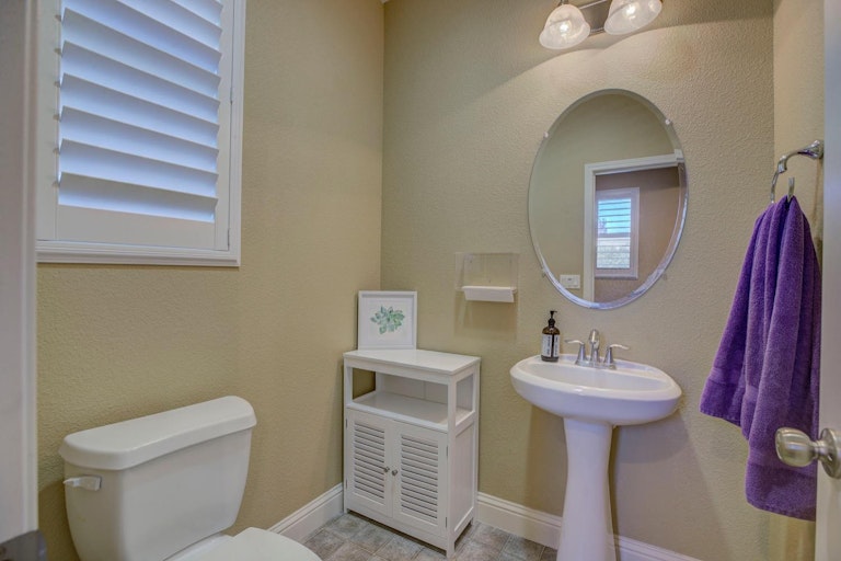 Photo 16 of 35 - 4848 Ammolite Way, Elk Grove, CA 95757