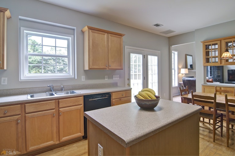 Photo 26 of 55 - 383 Windsong Way, Woodstock, GA 30188