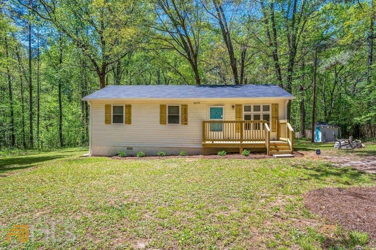 Photo 1 of 20 - 5575 Oglesby Rd, Atlanta, GA 30349