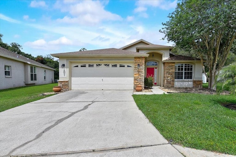 Photo 5 of 45 - 34510 Cliffcreek Ct, Wesley Chapel, FL 33545